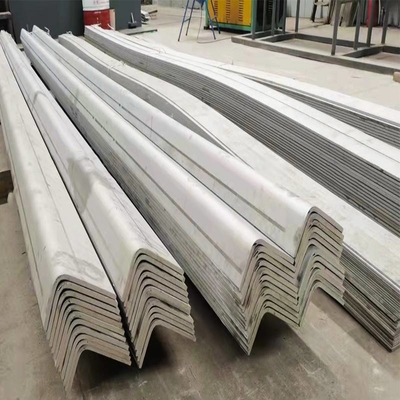 17mm Unequal Angle Bar Yellow Reaction Towers 317L Angle Bar Iron